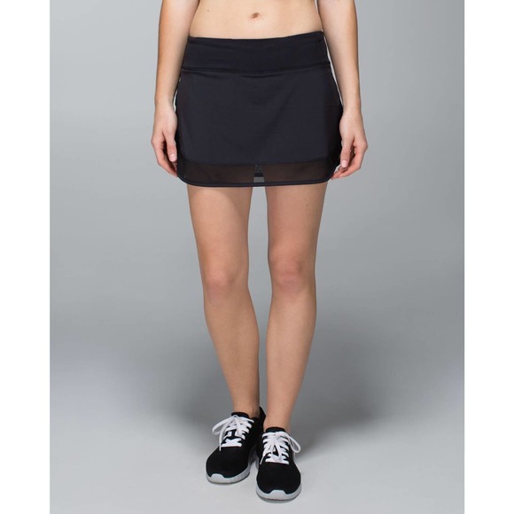 Lululemon Hotty Hot Skirt Skort Shorts Black 4 Way Stretch Women's Size 2 H14792 - Picture 4 of 16